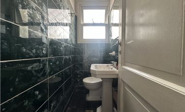 Gran Chalet con cochera en Cordoba esq. Falucho