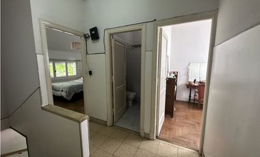 Gran Chalet con cochera en Cordoba esq. Falucho