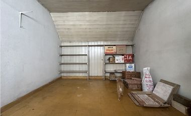 Gran Chalet con cochera en Cordoba esq. Falucho