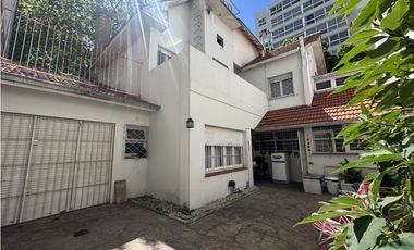 Gran Chalet con cochera en Cordoba esq. Falucho