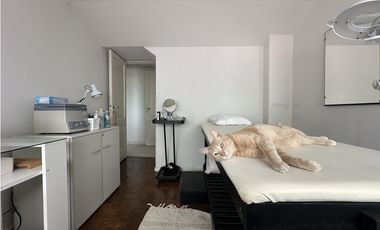 Gran Chalet con cochera en Cordoba esq. Falucho