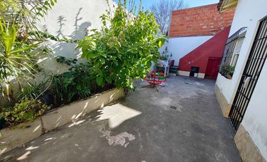 Alquiler casa Morón. 3 ambientes