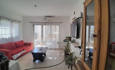 ALQUILER CASA AMOBLADA.2 DORM Y 2 BAÑOS. POCITO