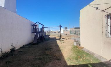 ALQUILER CASA AMOBLADA.2 DORM Y 2 BAÑOS. POCITO