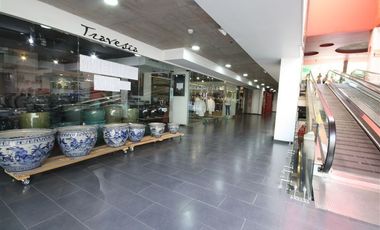 Local Comercial en Arriendo en Vitacura // Americo Vespucio // Arturo Ureta