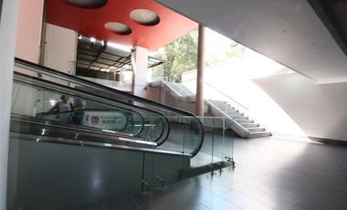 Local Comercial en Arriendo en Vitacura // Americo Vespucio // Arturo Ureta