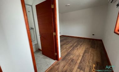 Oficina en Arriendo en Segundo piso of 2