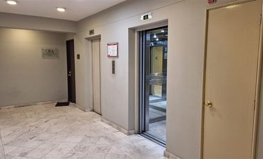 Oficina en Venta en Encomenderos / metro Tobalaba