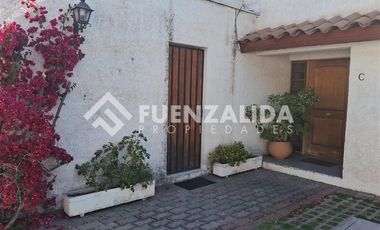 Casa en Arriendo en Entre Padre Hurtado y Valenzuela Llanos