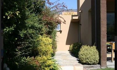 Casa en Arriendo en Condominio Los Bravos