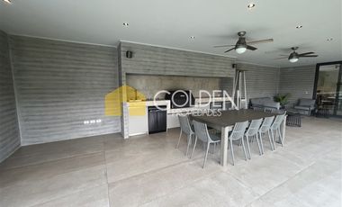 Casa en Venta en Valle Escondido / Lo Barnechea