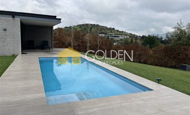 Casa en Venta en Valle Escondido / Lo Barnechea
