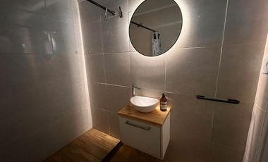 VENTA PH 2 AMB. RECICLADO EN LA PERLA APTO CREDITO