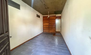 CASA 2 AMBIENTES CON LOCALES EN VENTA EZEIZA