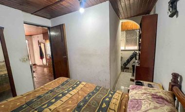 CASA 2 AMBIENTES CON LOCALES EN VENTA EZEIZA