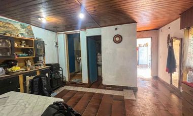 CASA 2 AMBIENTES CON LOCALES EN VENTA EZEIZA