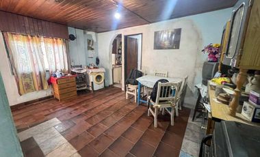 CASA 2 AMBIENTES CON LOCALES EN VENTA EZEIZA