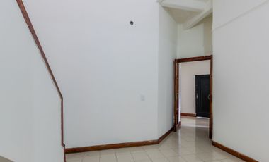 Venta 2 PH independientes en lote propio. Pompeya.