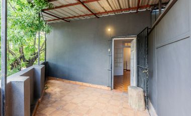 Venta 2 PH independientes en lote propio. Pompeya.