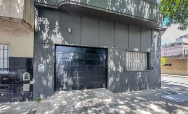 Venta 2 PH independientes en lote propio. Pompeya.