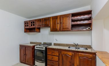 Venta 2 PH independientes en lote propio. Pompeya.