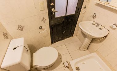 Venta 2 PH independientes en lote propio. Pompeya.