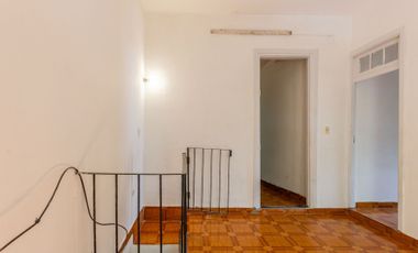 Venta 2 PH independientes en lote propio. Pompeya.