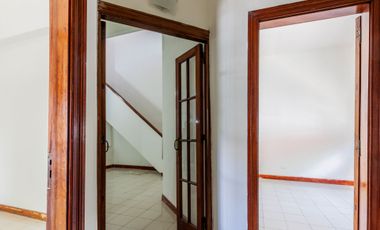 Venta 2 PH independientes en lote propio. Pompeya.