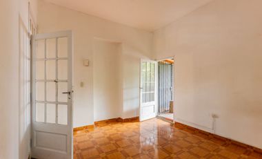 Venta 2 PH independientes en lote propio. Pompeya.