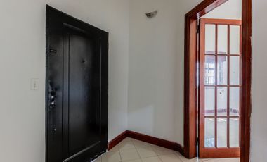 Venta 2 PH independientes en lote propio. Pompeya.