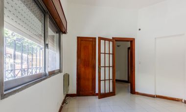 Venta 2 PH independientes en lote propio. Pompeya.