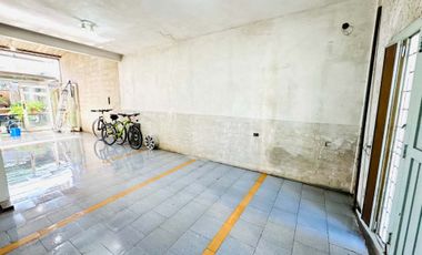 CASA EN VENTA 4 AMBIENTES  PERMUTA