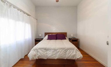 VENTA CASA 4 AMB CON JARDIN Y COCHERA