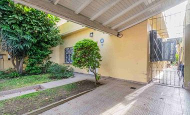 VENTA CASA 4 AMB CON JARDIN Y COCHERA