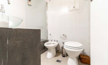 VENTA CASA 4 AMB CON JARDIN Y COCHERA