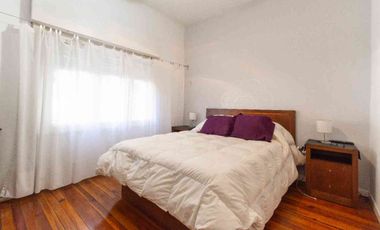 VENTA CASA 4 AMB CON JARDIN Y COCHERA