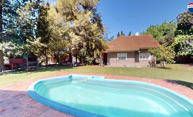 VENTA CASA QUINTA BOSQUES VARELA PILETA PARQUE