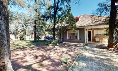 VENTA CASA QUINTA BOSQUES VARELA PILETA PARQUE