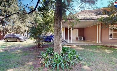 VENTA CASA QUINTA BOSQUES VARELA PILETA PARQUE