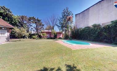 VENTA CASA QUINTA BOSQUES VARELA PILETA PARQUE