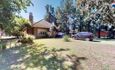 VENTA CASA QUINTA BOSQUES VARELA PILETA PARQUE