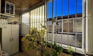 Venta Departamento de 3 ambientes con cochera en Lomas de Zamora Oeste