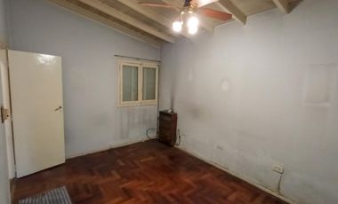 Venta PH en Lanús Oeste de 2 ambientes con Patio