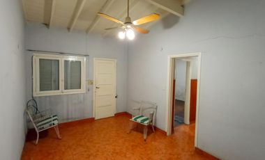 Venta PH en Lanús Oeste de 2 ambientes con Patio