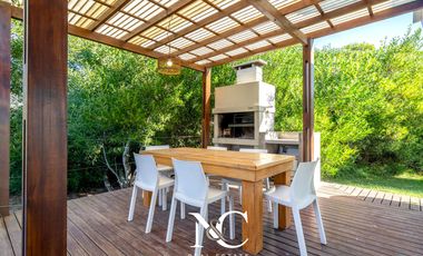 Casa en Venta en Costa Esmeralda con gas natural