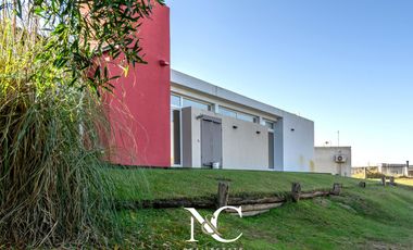 Casa en Venta en Costa Esmeralda con gas natural