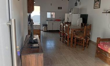 Casa en venta - 2 Dormitorios 1 Baño - Mar del Tuyú