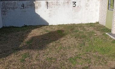 Casa en venta - 2 Dormitorios 1 Baño - Mar del Tuyú