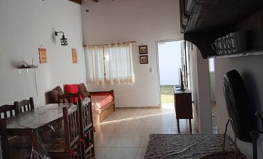 Casa en venta - 2 Dormitorios 1 Baño - Mar del Tuyú