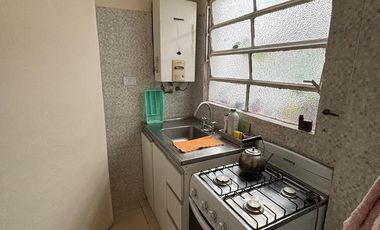 Departamento 3 ambientes con patio y cochera - Olivos